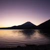 夜明けの富士山