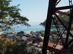 旧餘部鉄橋、橋脚越しの日本海