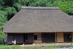 里山の茅葺き民家