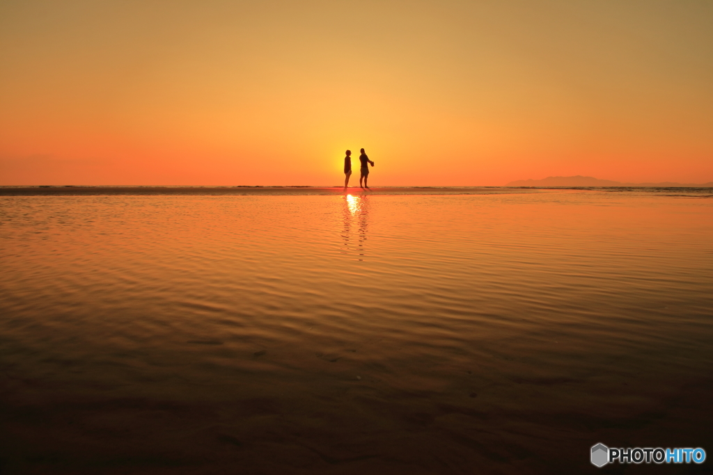 夕日の海