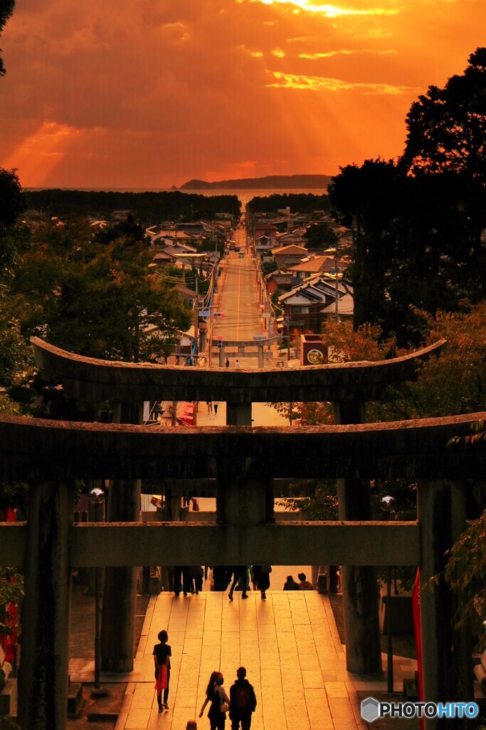宮地嶽神社。光の道