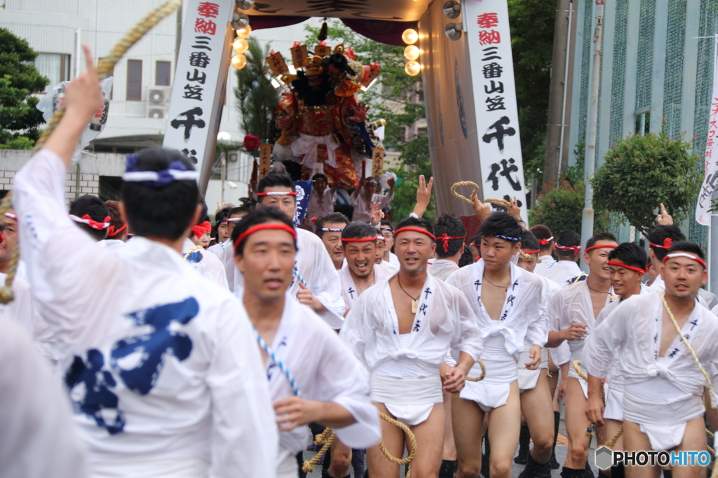 動きだした山笠