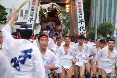 動きだした山笠