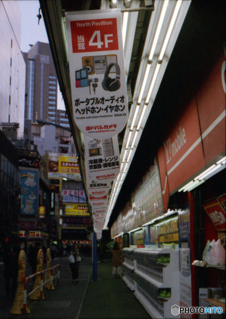 PEN FTで撮る西新宿