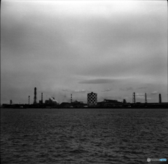 対岸の工業地帯