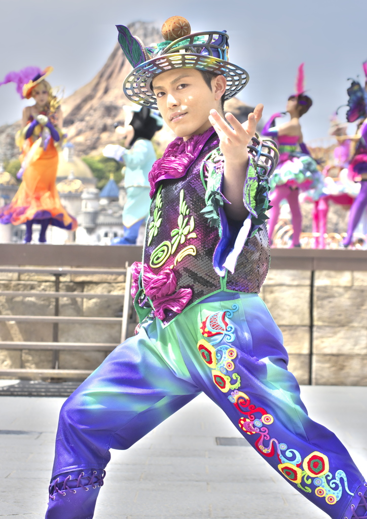ファッショナブルイースター　ダンサーさん（マジックリアリズム）
