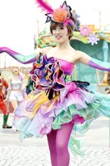 ファッショナブル・イースター　ダンサーさん（マジックリアリズム）