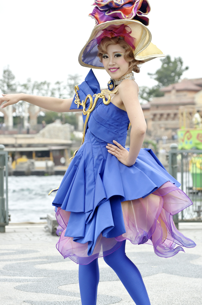 ファッショナブルイースター　ダンサーさん（アールヌーヴォー）