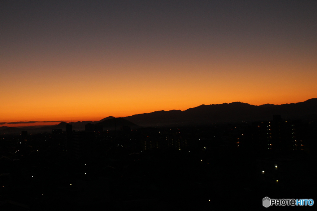 わが街の夜明け♪