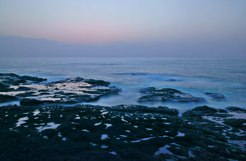 千畳敷岩の夕刻 ３　（能登・巌門）