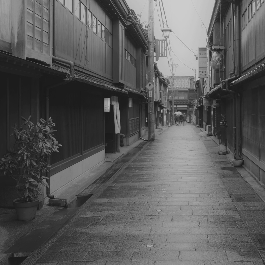 金沢散策　ひがし茶屋街　裏通り