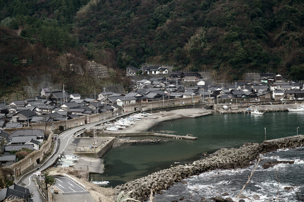 間垣のある町