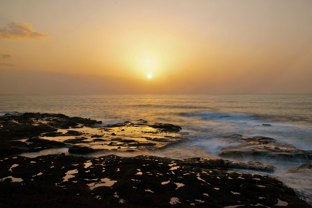 千畳敷岩の夕刻 ２　（能登・巌門）