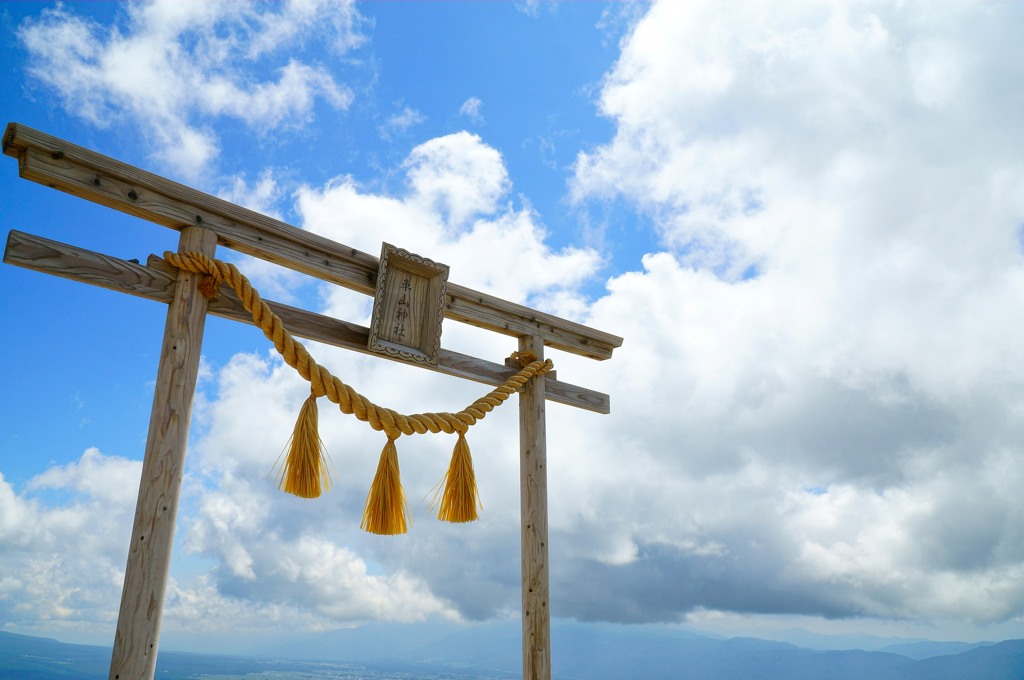 夏・天空の鳥居