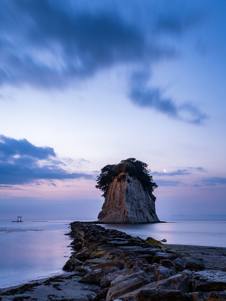 見附島の朝景