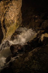 台風通過後の鍾乳洞