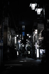 路地からのスカイツリー