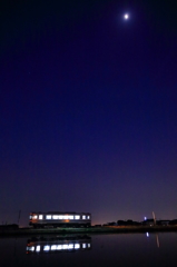 月夜を行く