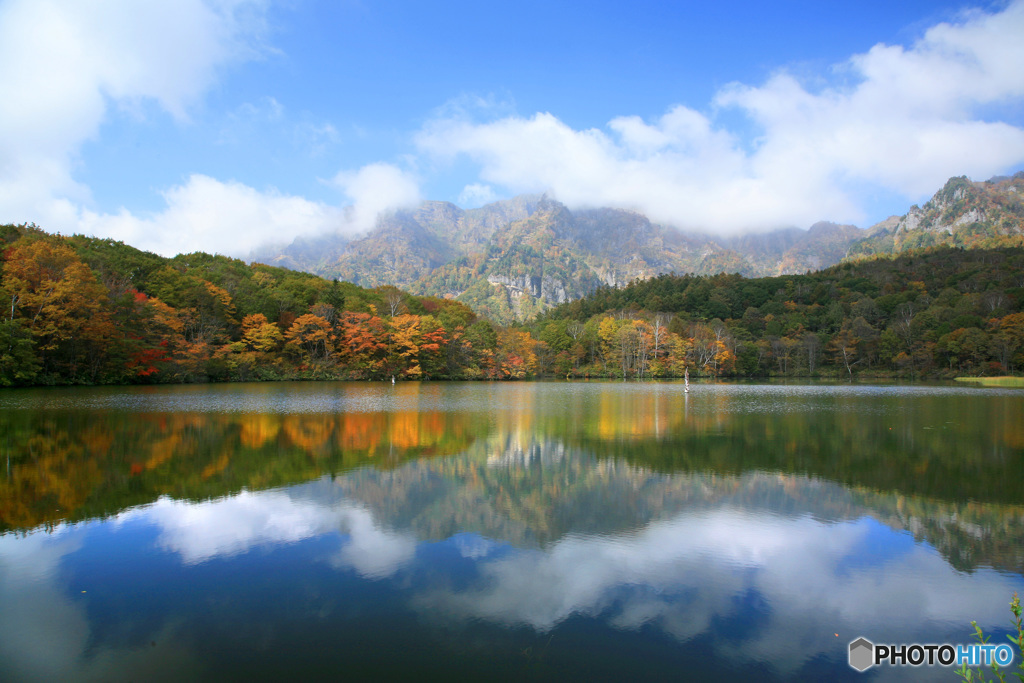 PH-0118_色彩の水面(みなも)