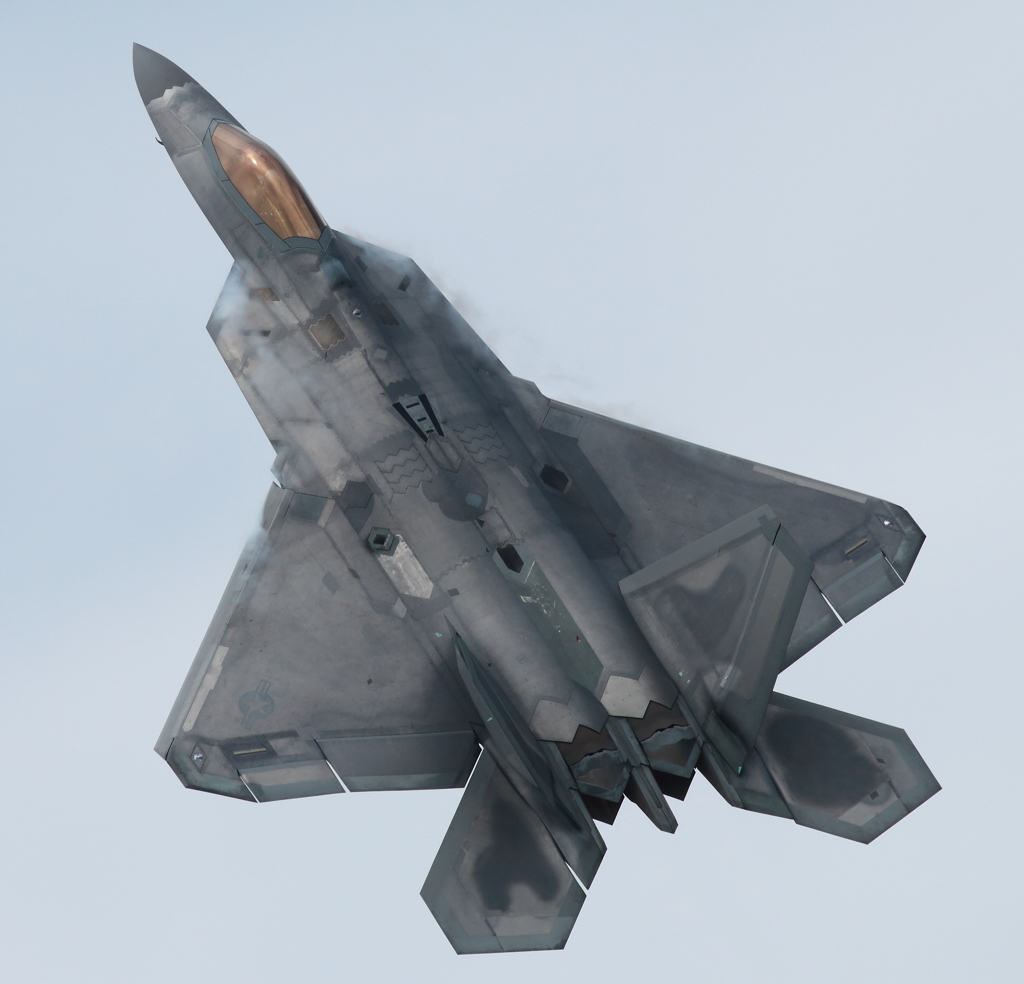 F-22 上昇