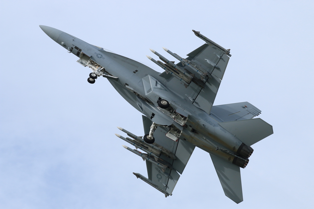 FA-18 満載状態