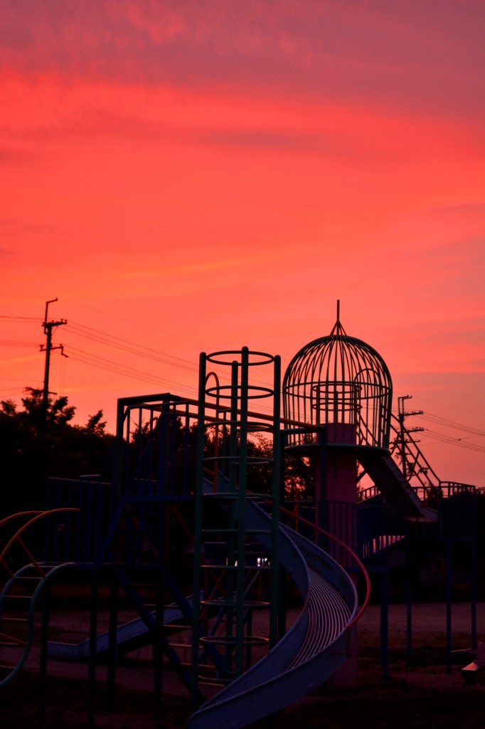 夕焼けのスベリ台