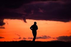 夕焼けの中を駆ける