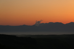 1日の始まり 4 - 阿蘇スカイラインから見る朝の情景
