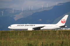 JAL BOEING 767-300 in KMJ 2