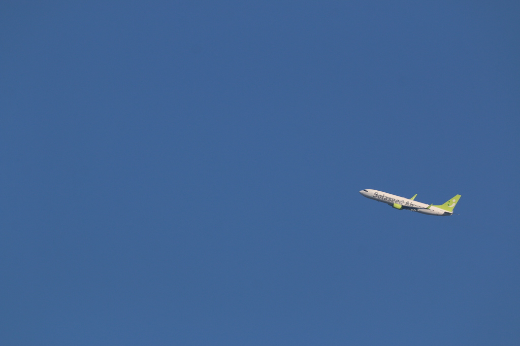 朝日を浴びて、大空へ！ -  阿蘇くまもと空港の朝 21