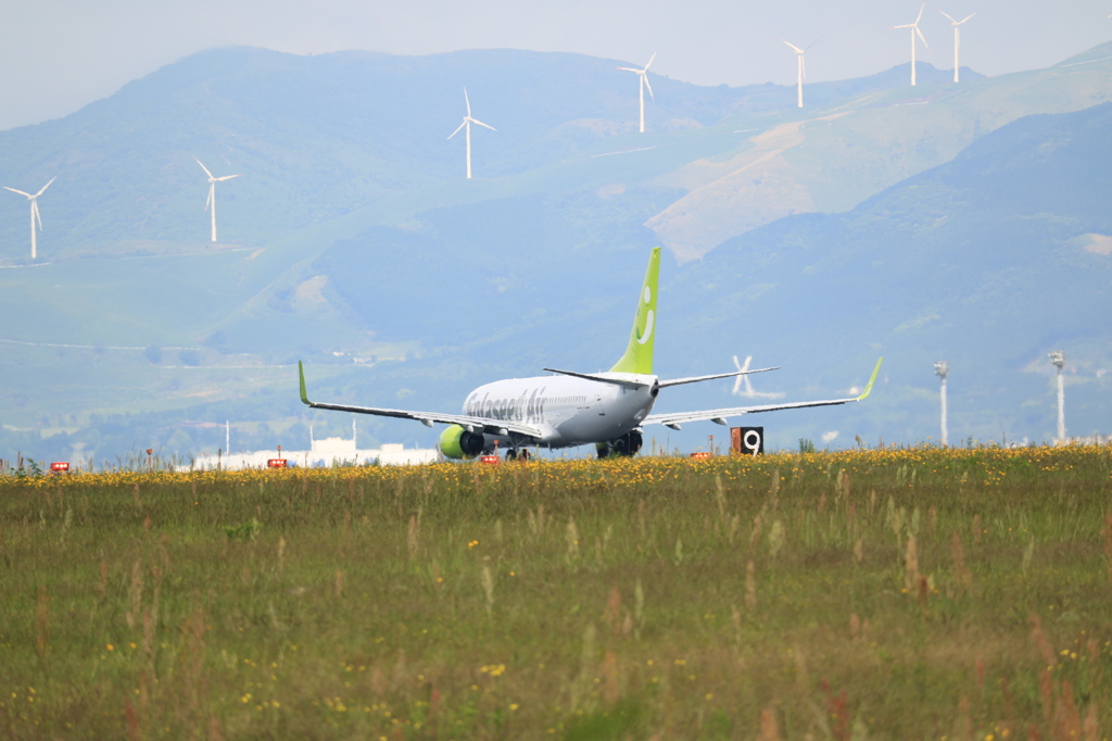 Solaseed Air BOEING 737-800 in KMJ 1