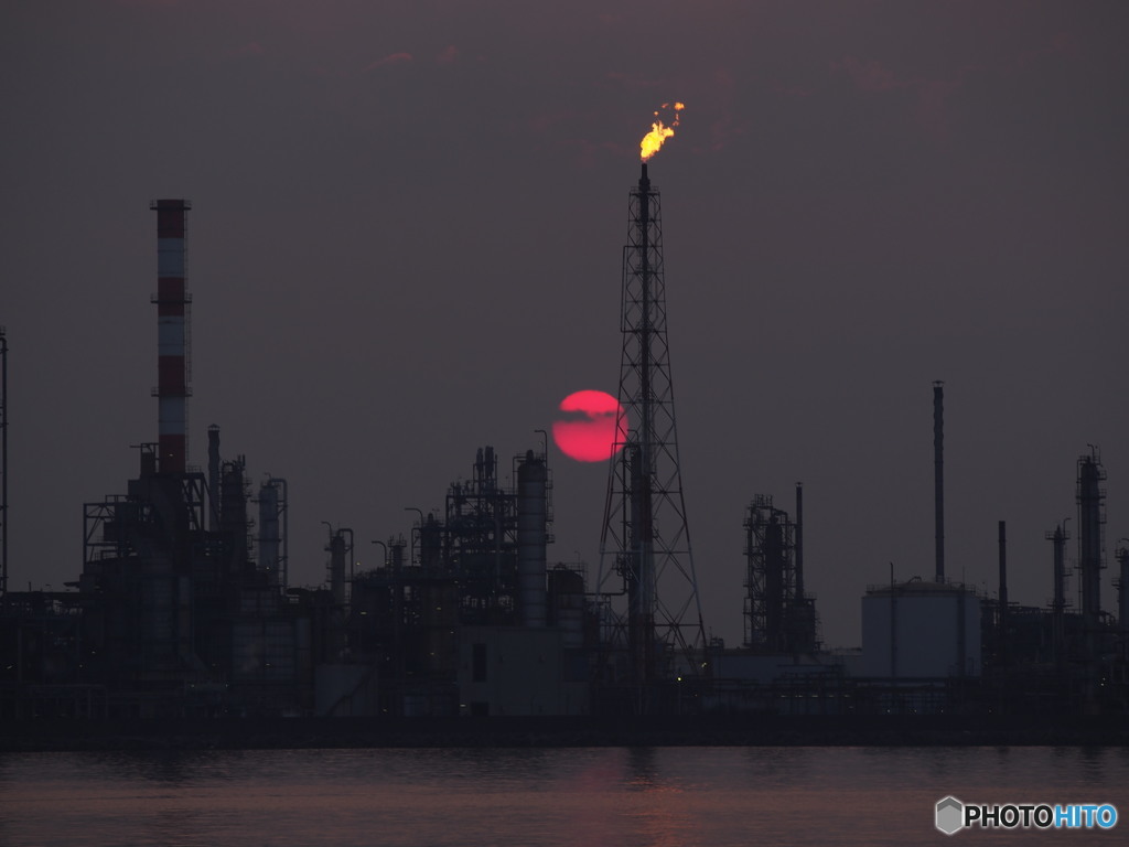 大分市工場地帯の夕暮れ