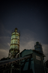 工場と星空②