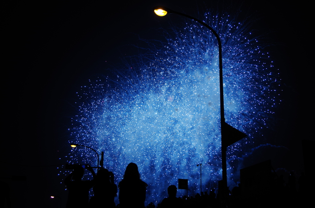 星空のような花火