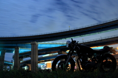 鉄馬と鉄の橋