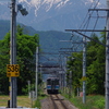 線路は続くよ雪山に