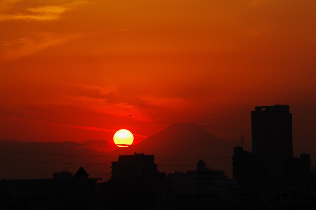 まんまる太陽と富士山♬*.+゜
