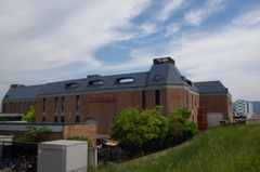 この建物は・・・ひょっとして酒蔵！？