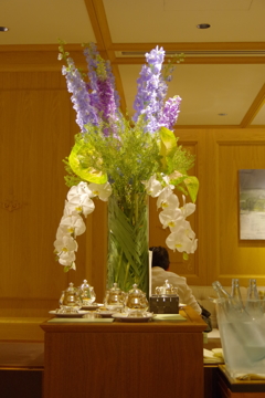 カフェ　キュイジーヌに飾られたお花