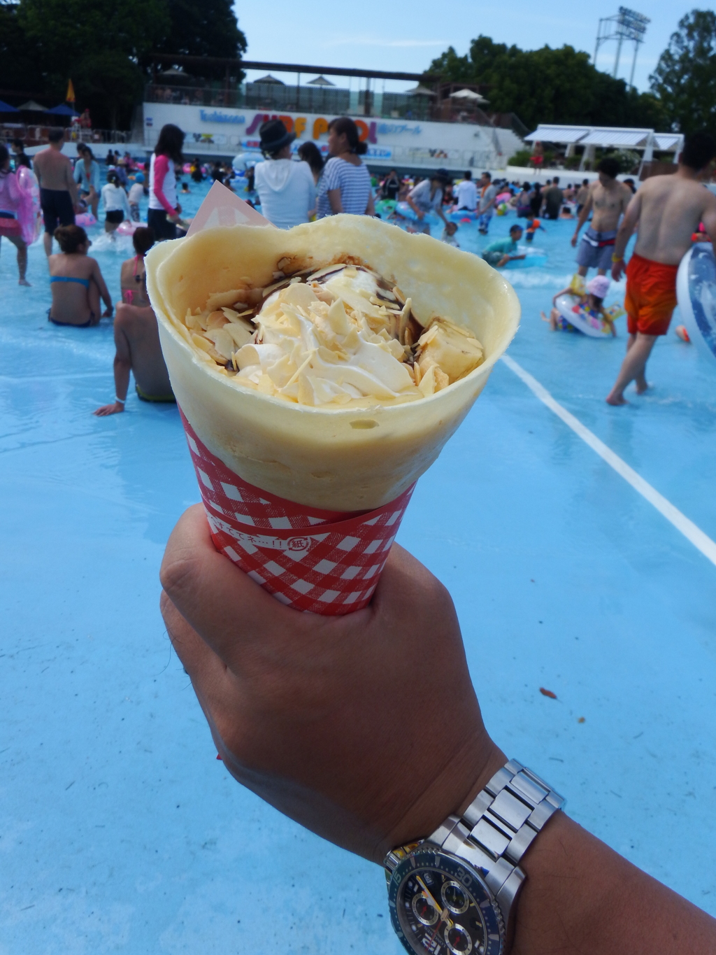 プールでもやっぱりこれだね!