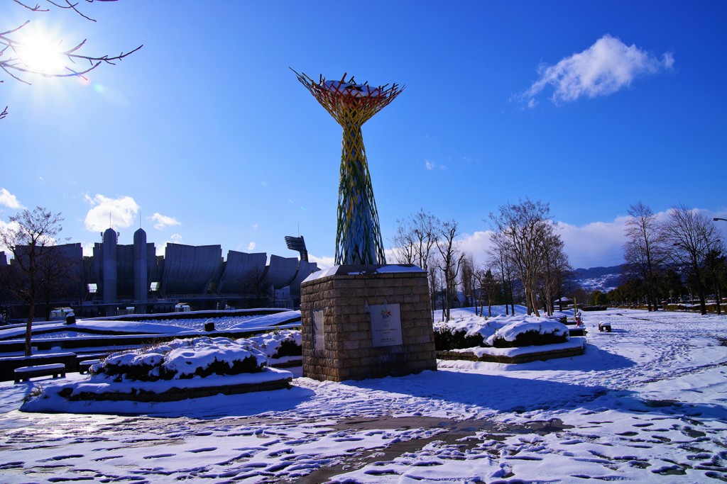 雪と碧空の似合う聖火台～Nagano Olympic Stadium～