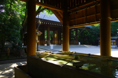 初夏の靖国・大手水舎
