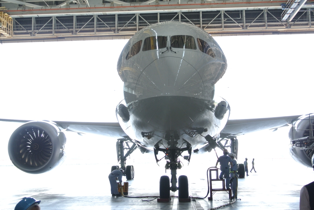 ７８７