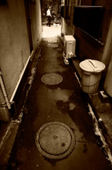 路地裏から