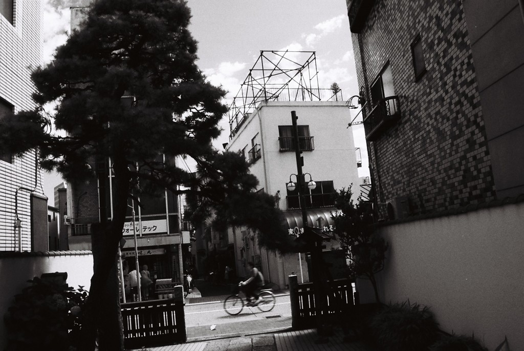 東京モノクローム Tokyo Monochrome
