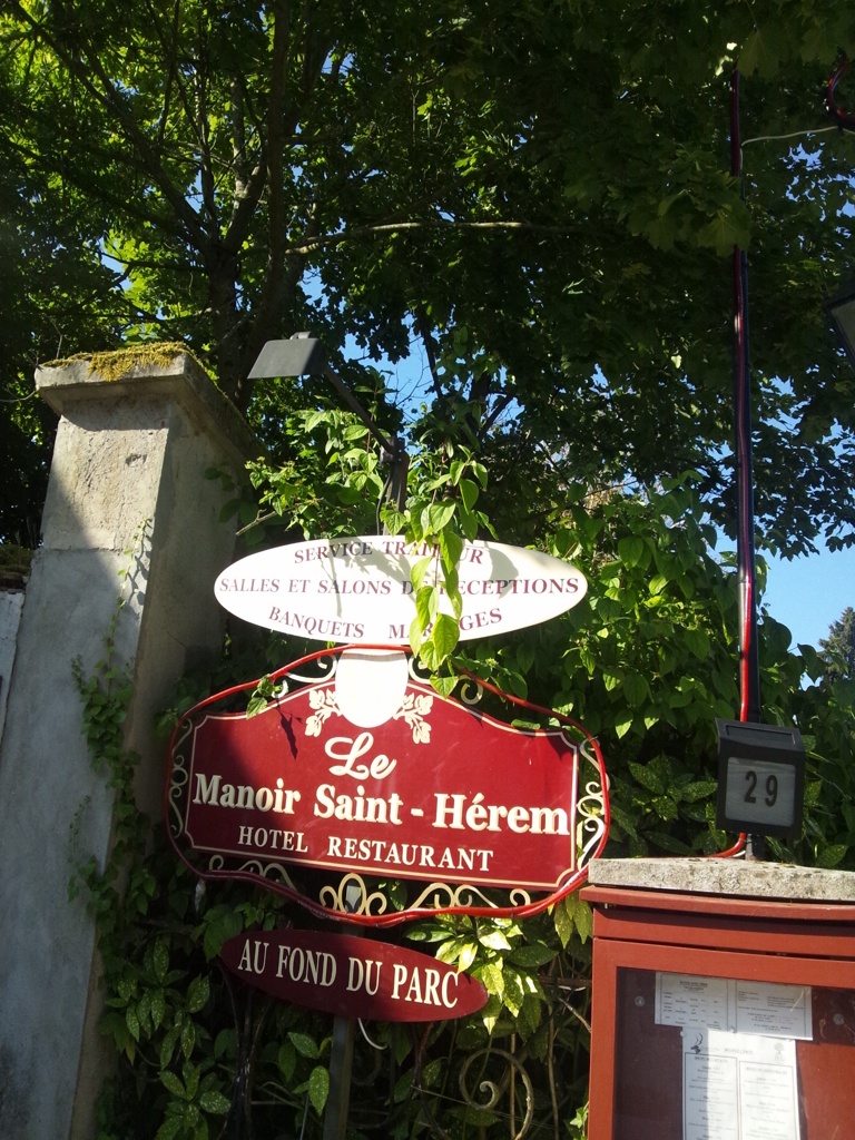 看板。フランスの町で。