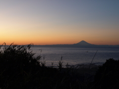 夕焼けに映える富士