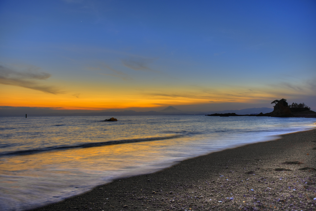 FOOTPRINTS IN THE SAND　　～砂の上の足跡～