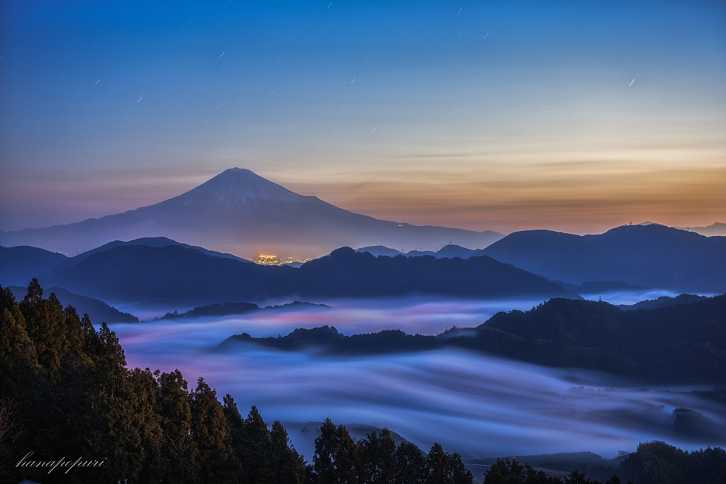 夜明けの富士