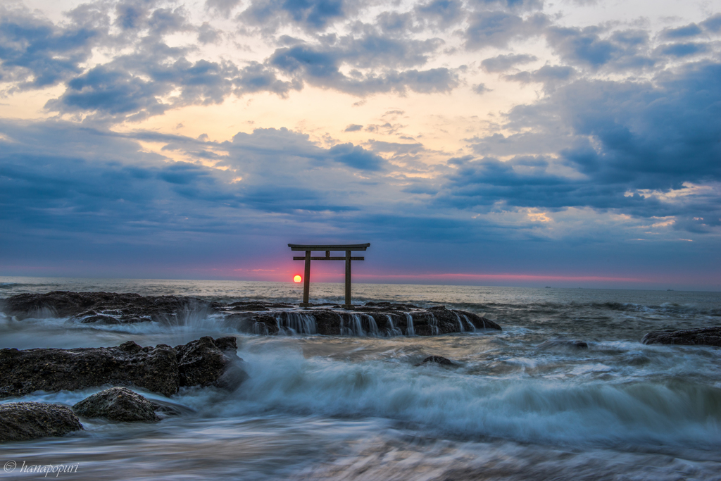 神磯の鳥居